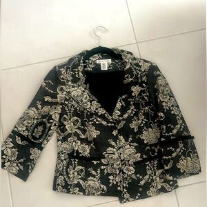 Cream and Black flower print blazer White House / Black Market